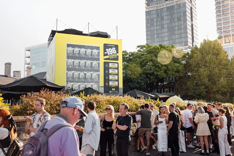  Image via @adlfringe 