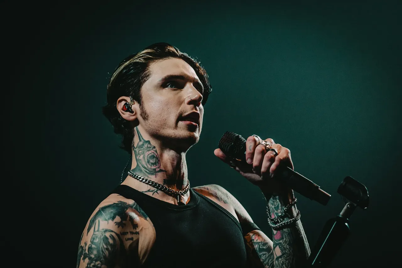 Black-Veil-Brides---AEC---Justin-White-4.jpg