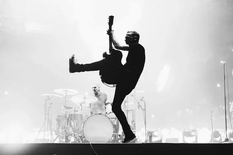 Bryan-Adams.jpg