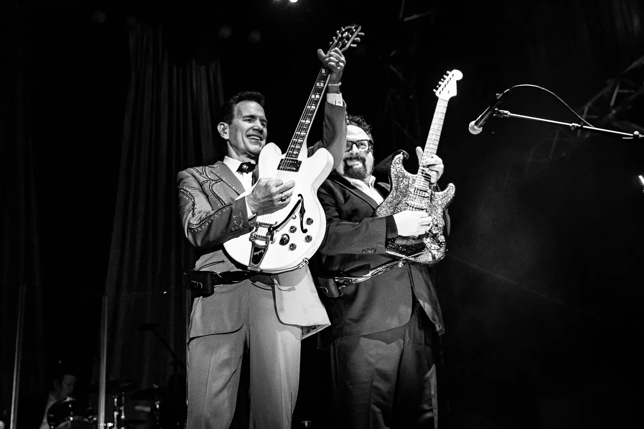 Chris-Isaak---ADOTG---Justin-White-14.jpg