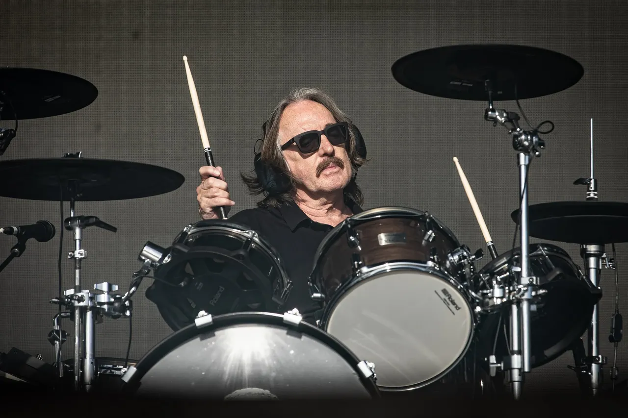 GT-2025---12-Garbage---Justin-White---justinwhitey-rebelrebelgig-4.jpg