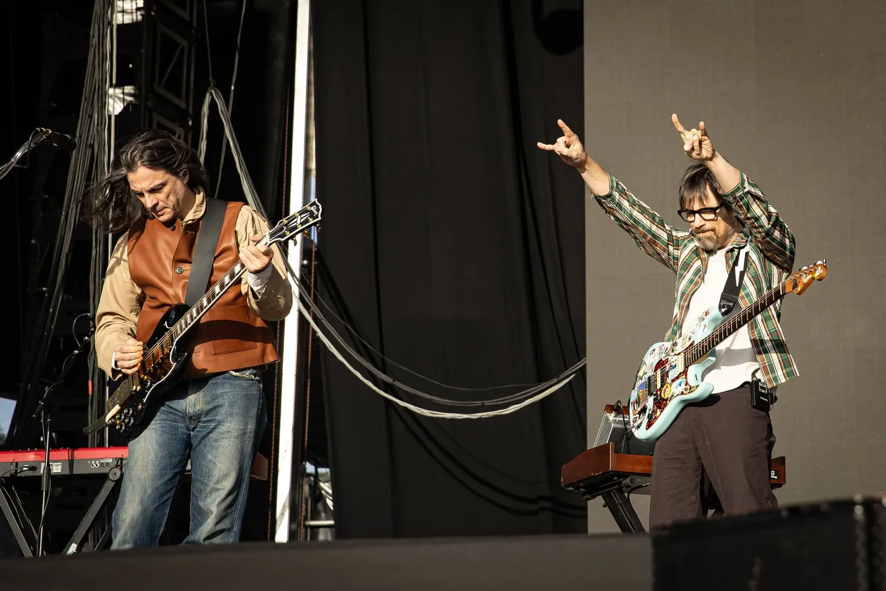 GT-2025---13-Weezer---Justin-White---justinwhitey-rebelrebelgig-2.jpg