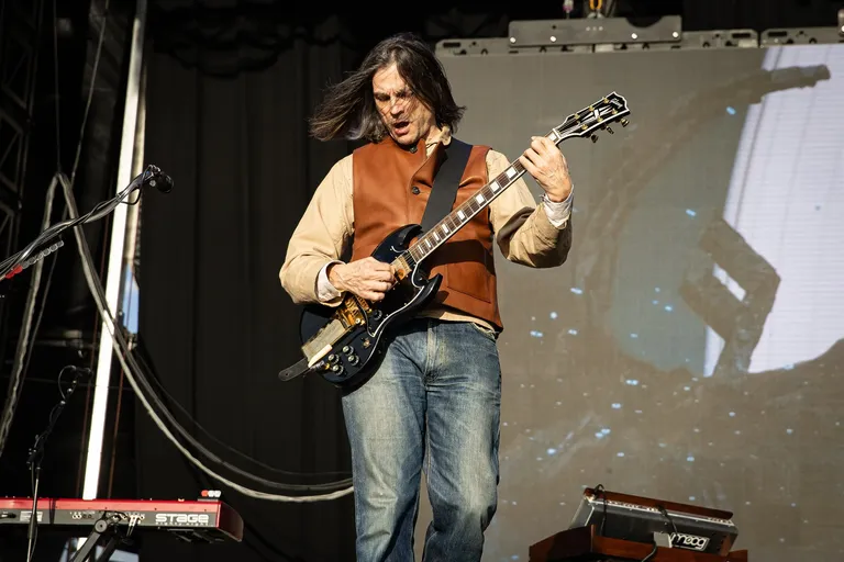 GT 2025 - 13 Weezer  - Justin White - @justinwhitey @rebelrebelgig-6.jpg