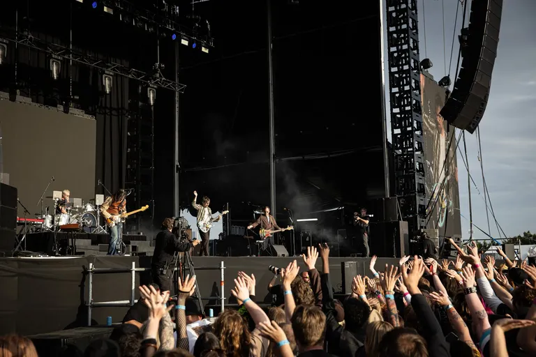 GT 2025 - 13 Weezer  - Justin White - @justinwhitey @rebelrebelgig-15.jpg