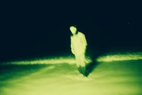 Leni_photos_roughs_GLVideo-3.jpeg