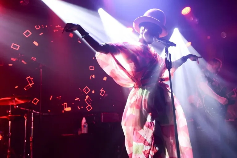 Morcheeba1220.jpg