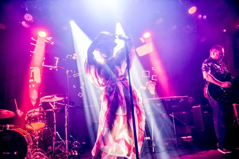 Morcheeba1244.jpg