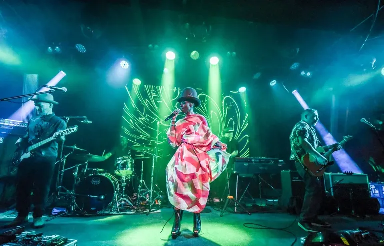 Morcheeba9564.jpg