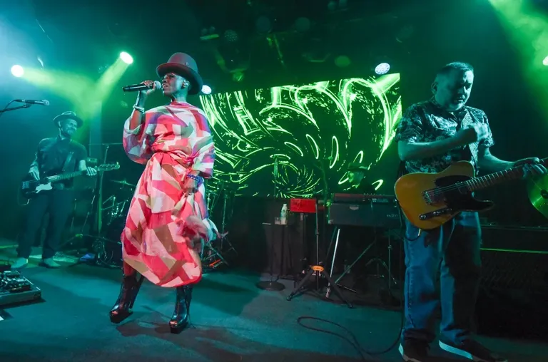 Morcheeba9584.jpg