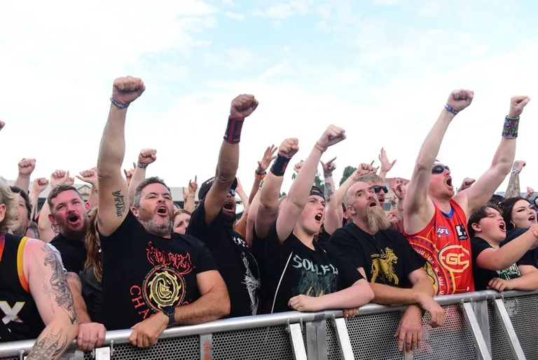 Nailbomb9925.jpg
