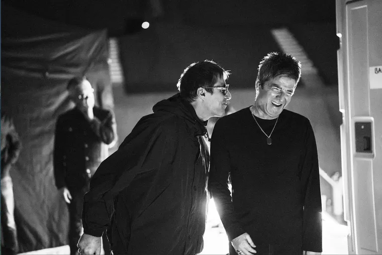 Oasis-Simon-Emmett.png