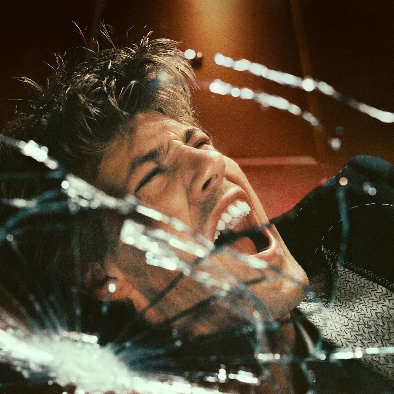 Ruel-Kicking-My-Feet-Screaming-Album-Artwork.jpg