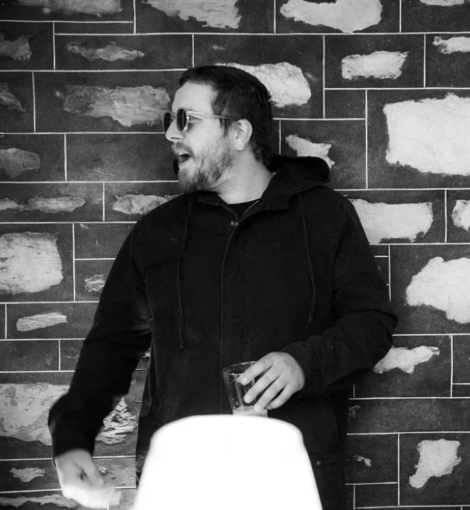    Photo by      @lamp.studio.adelaide    