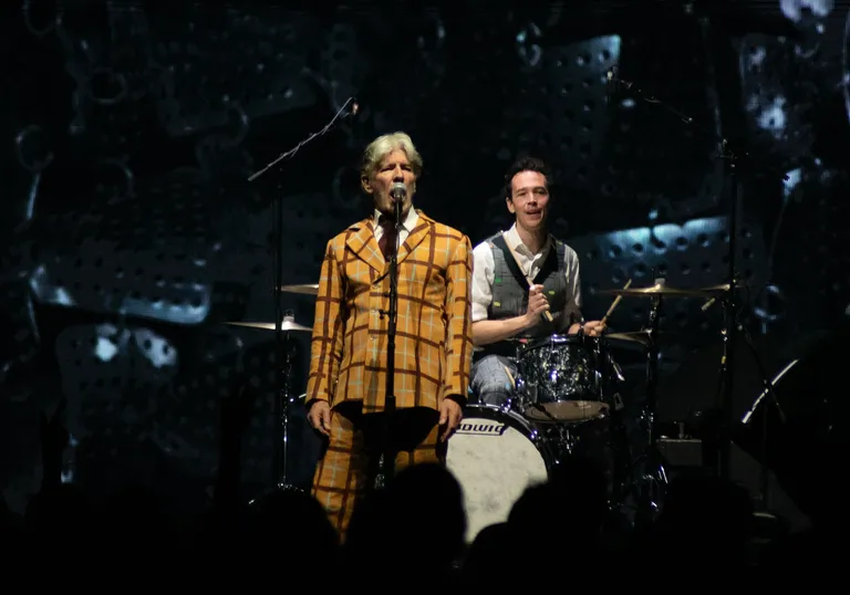 Split Enz2903.jpg