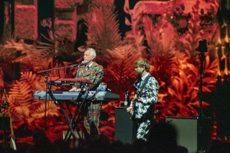 Split Enz2961.jpg
