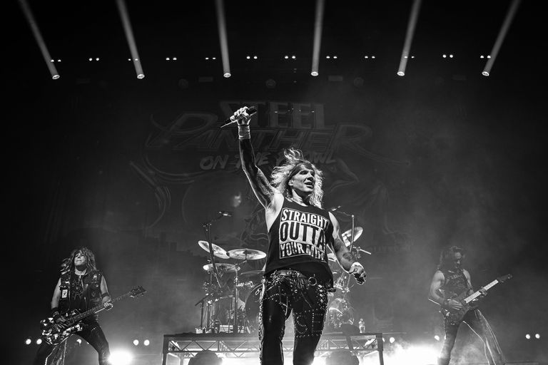 Steel Panther - AEC  - Justin White-2.jpg