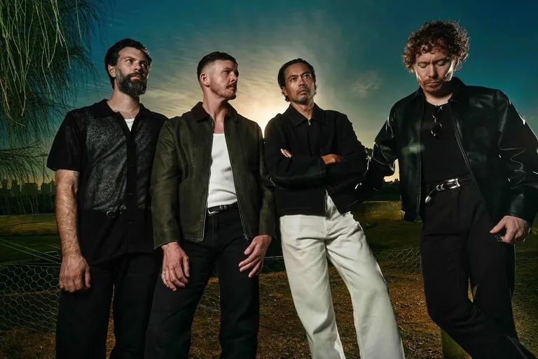 The-Temper-Trap.jpg