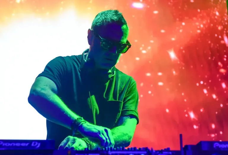 Unkle1053.jpg