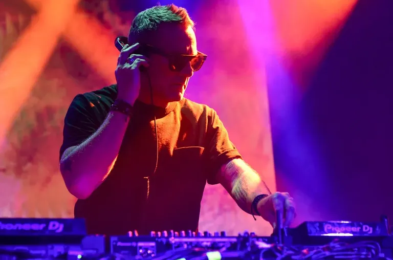 Unkle1065.jpg