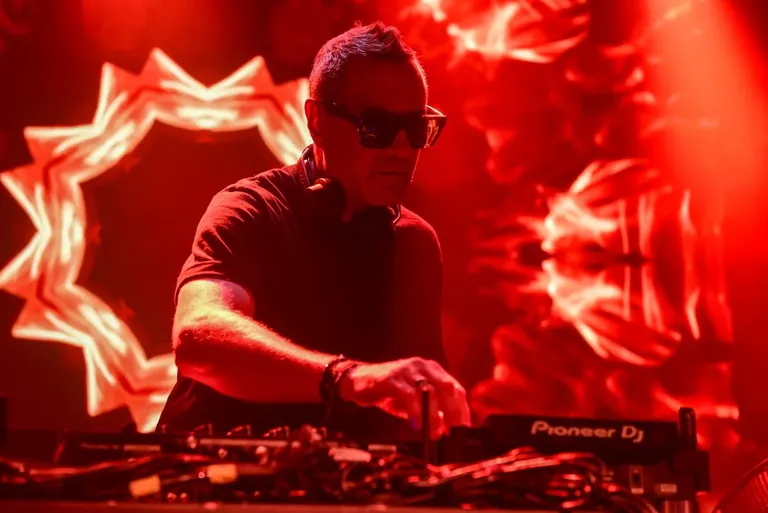 Unkle1097.jpg
