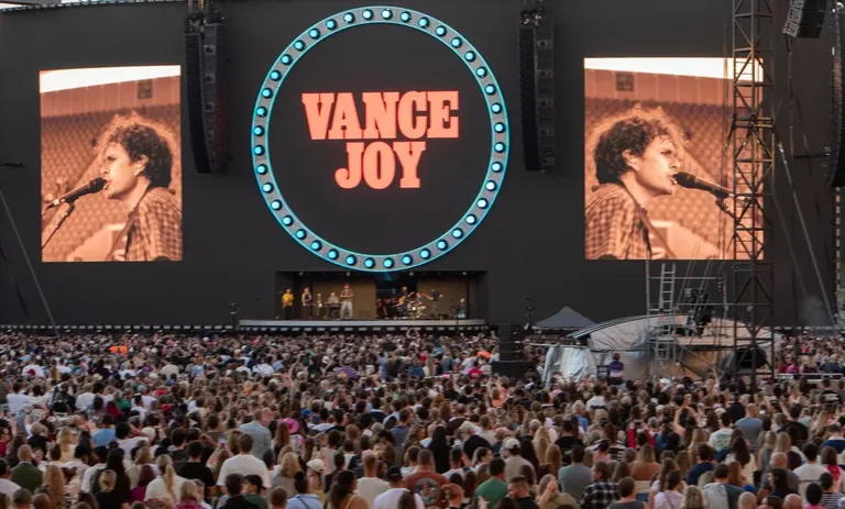 Vance Joy9974.jpg