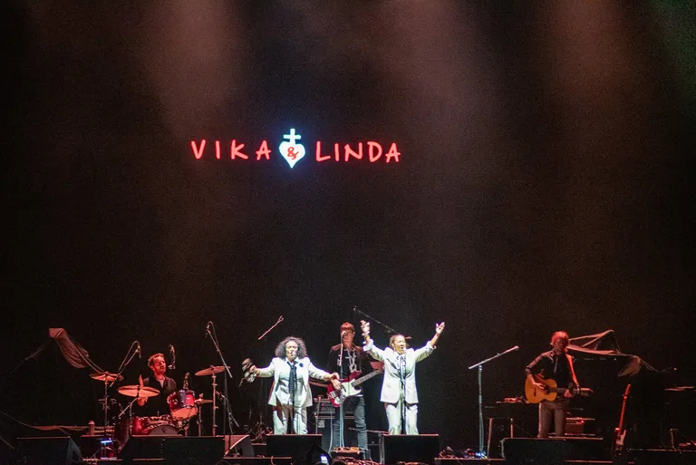 Vika and Linda2811.jpg