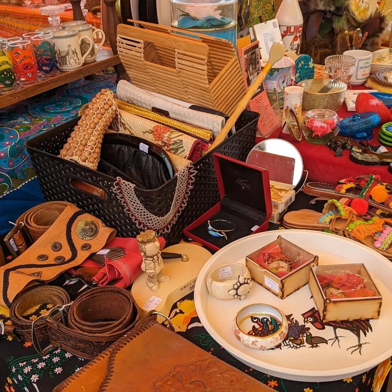 Vintage-Charm---Sellers-Photo-1.jpg