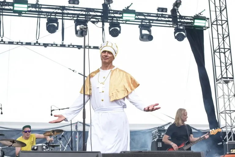 Wheres The Pope6829.jpg