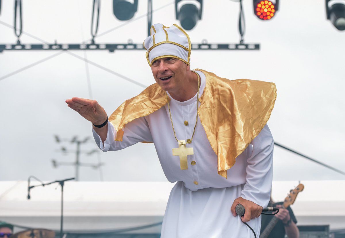 Wheres-The-Pope6883.jpg