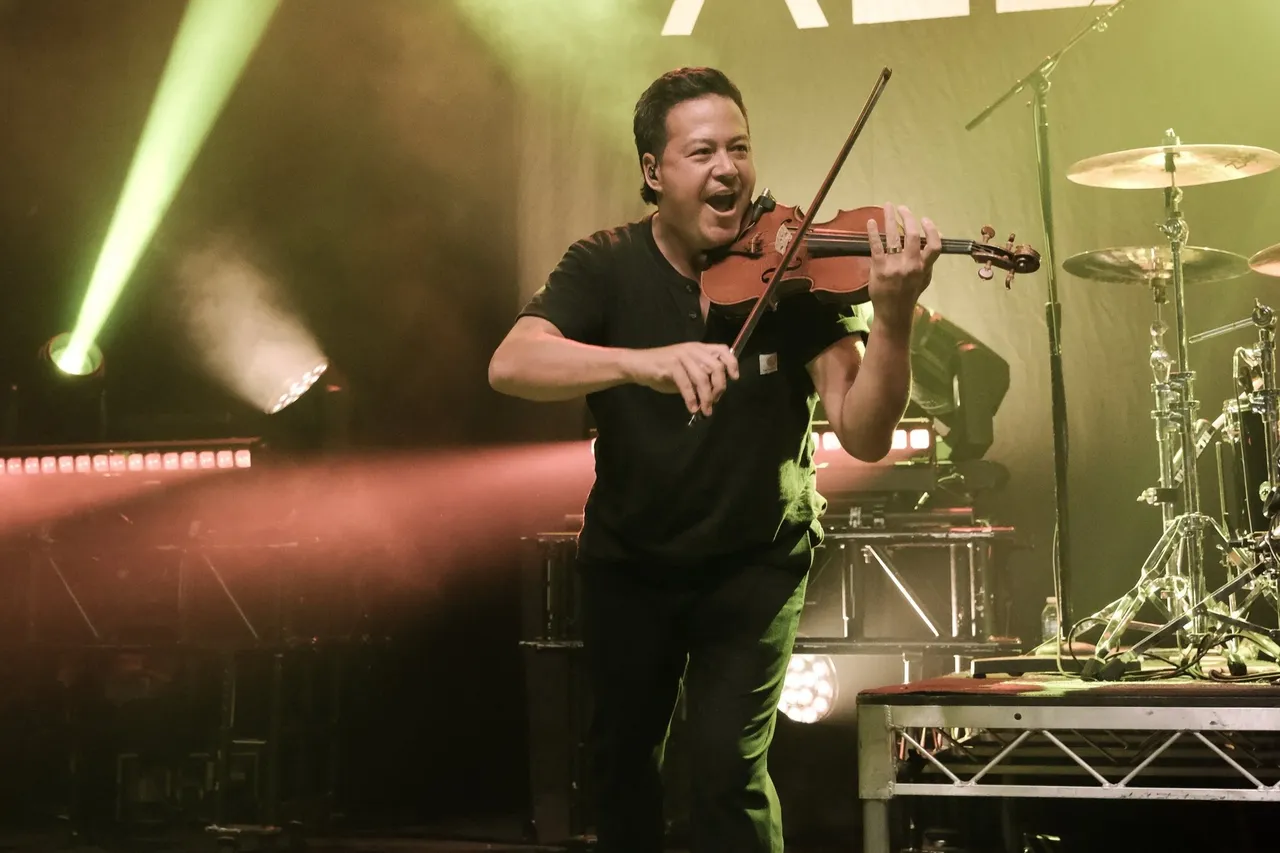 Yellowcard-286429.jpg