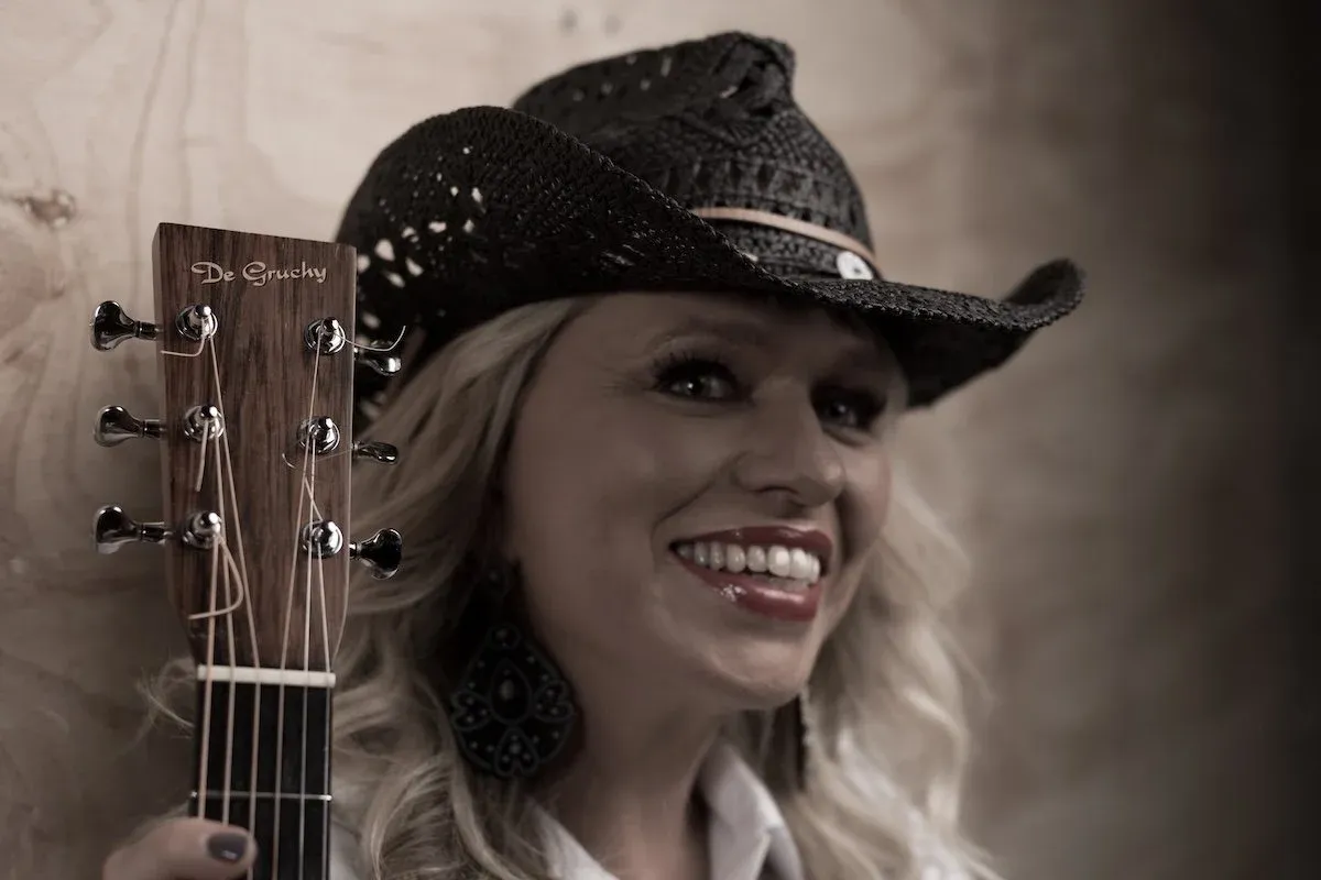 beccy-cole-duncan-toombs.jpg