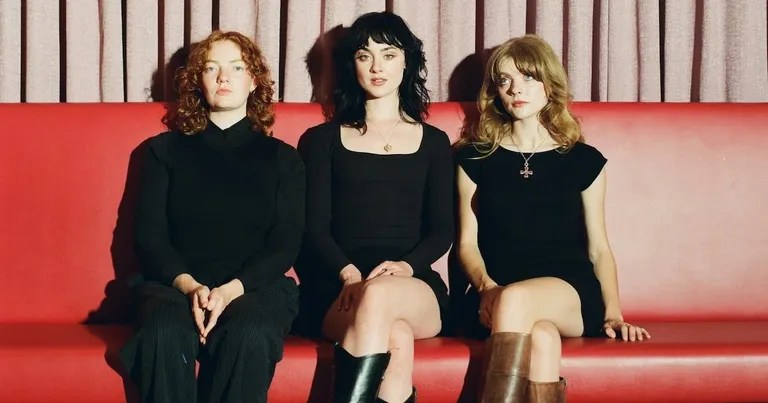 folk-bitch-trio-copper-taylor-bogaars.jpg