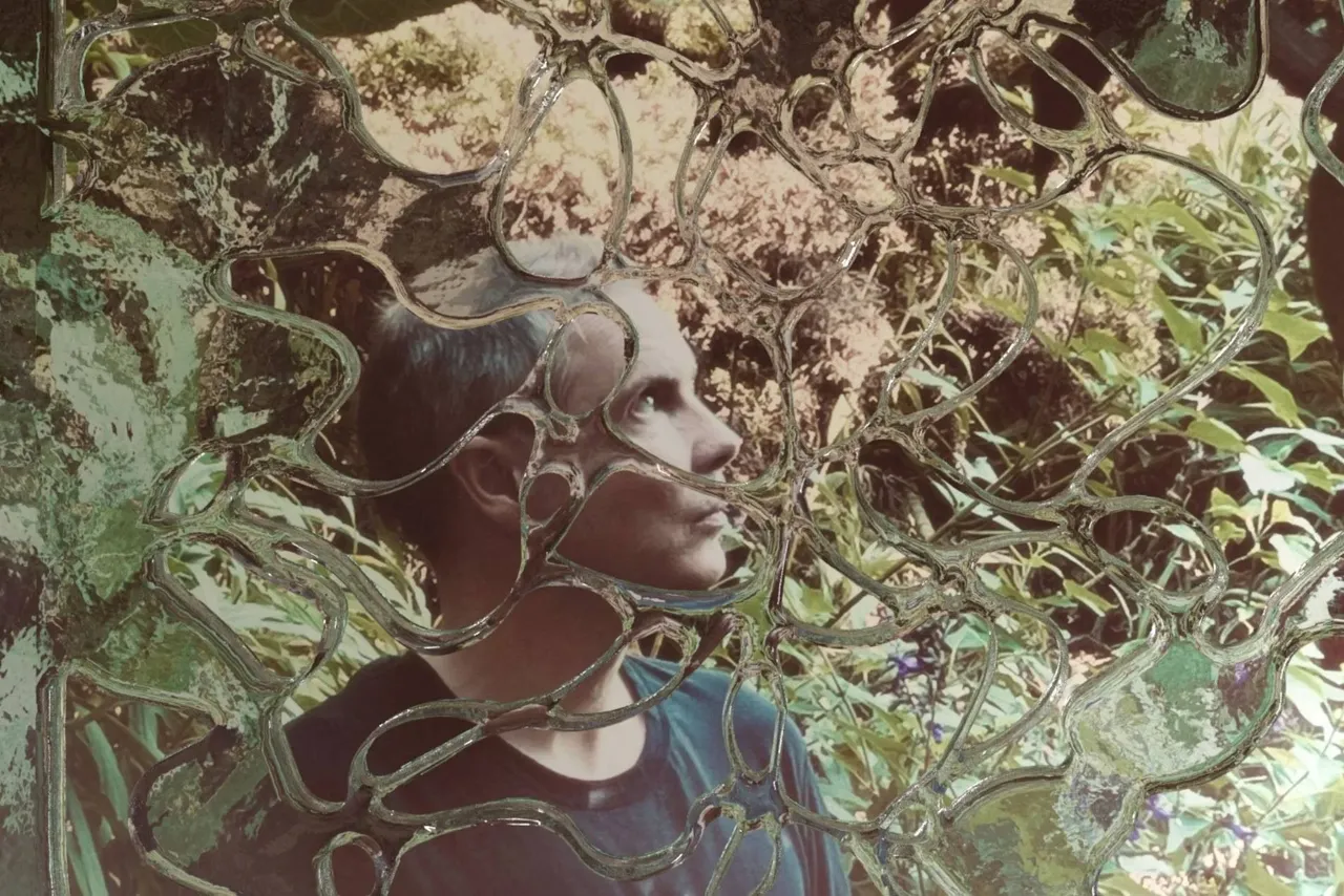 Image by Albert Trujillo and effects by Ingibjörg Birgisdóttir