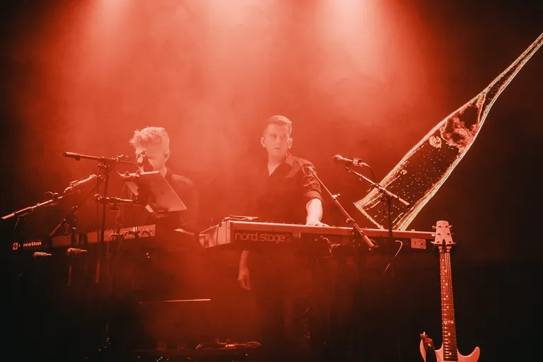 leprous_4.jpg