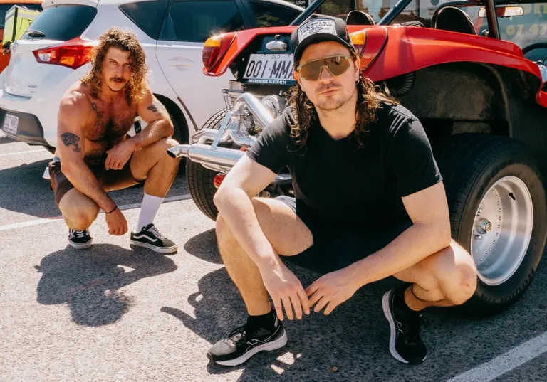  Image via @pekingduk (Facebook) 