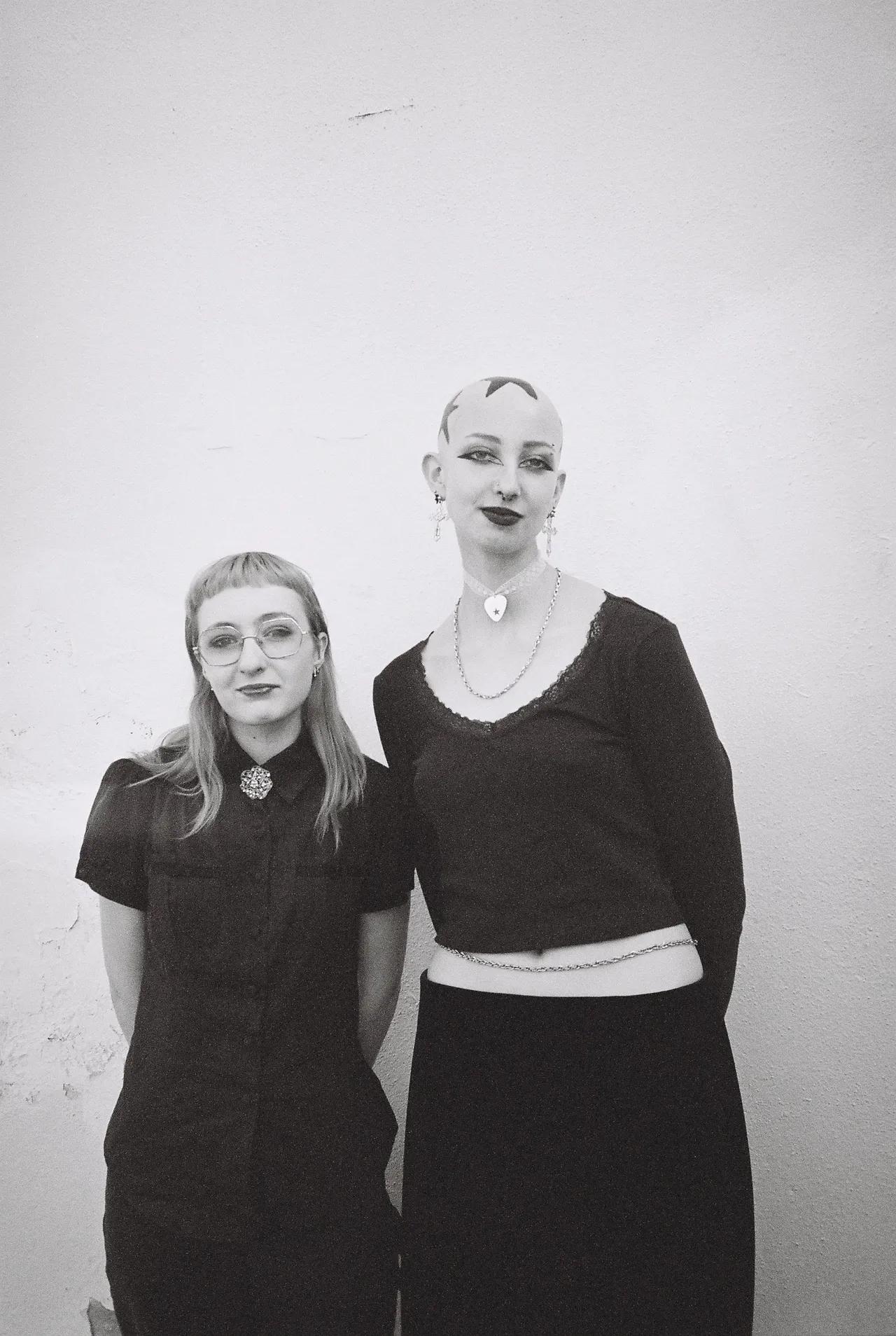 pic-of-lilith-and-bella.JPG