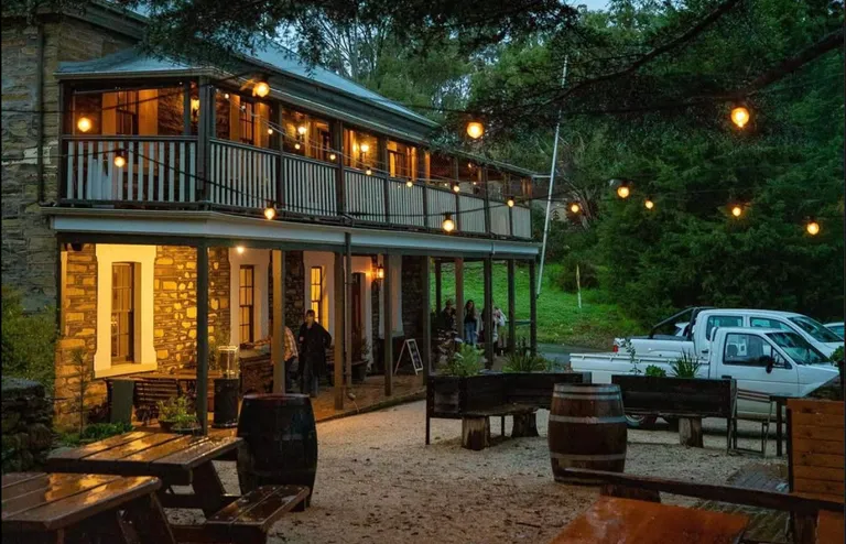  Image via @scenichotel 