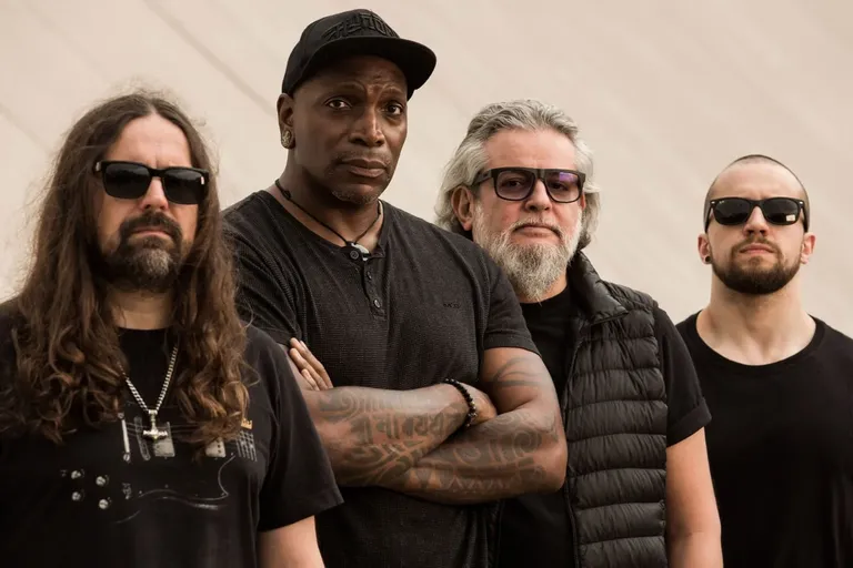 sepultura-princesstheatre-2426x1365-jpg.jpg