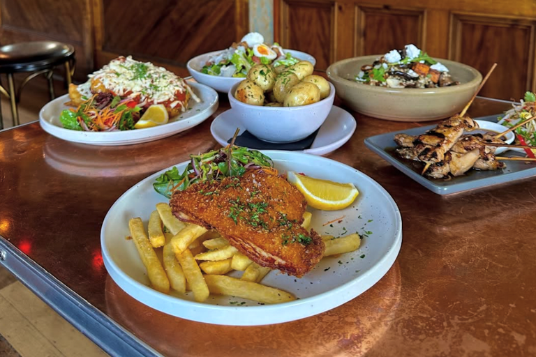  Image @thecolonisttavern 