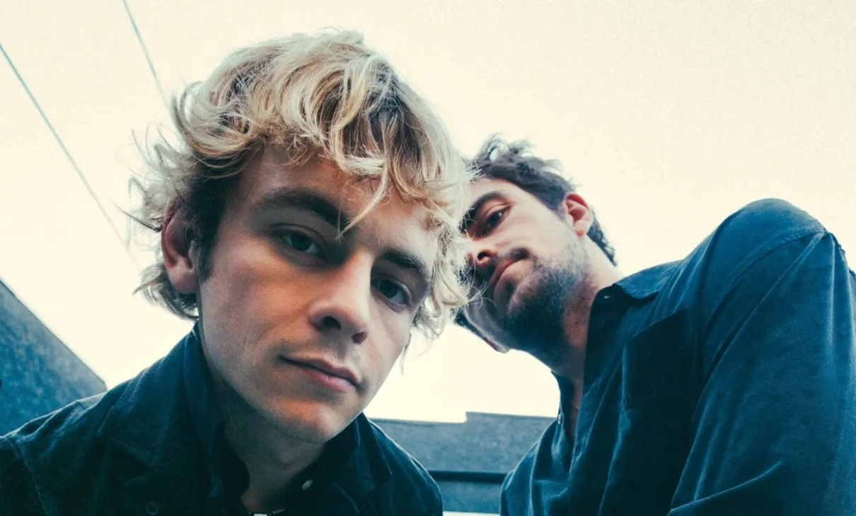 Image via @TheDriverEra (Facebook)