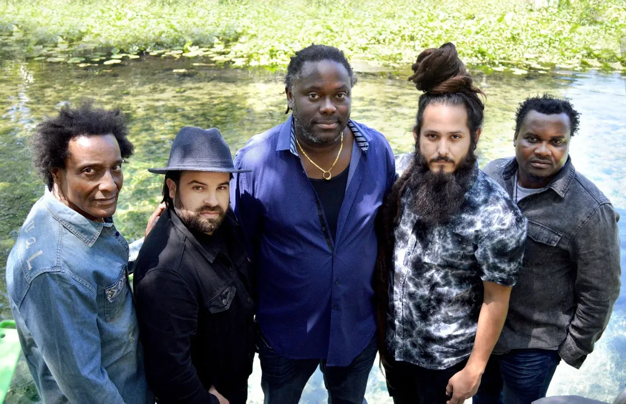 Image via theoriginalwailers.com