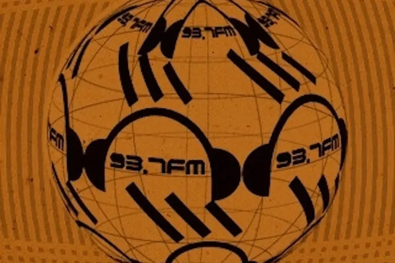 three-d-radio.jpg