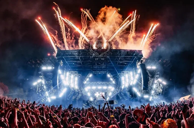  Image Ultra Australia 