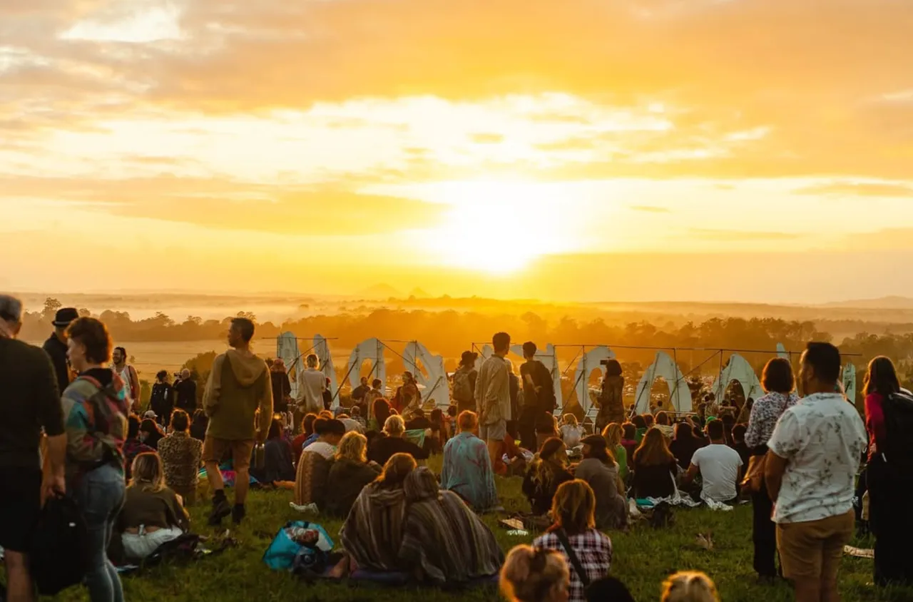 Image via @woodfordfolkfestival (Instagram)